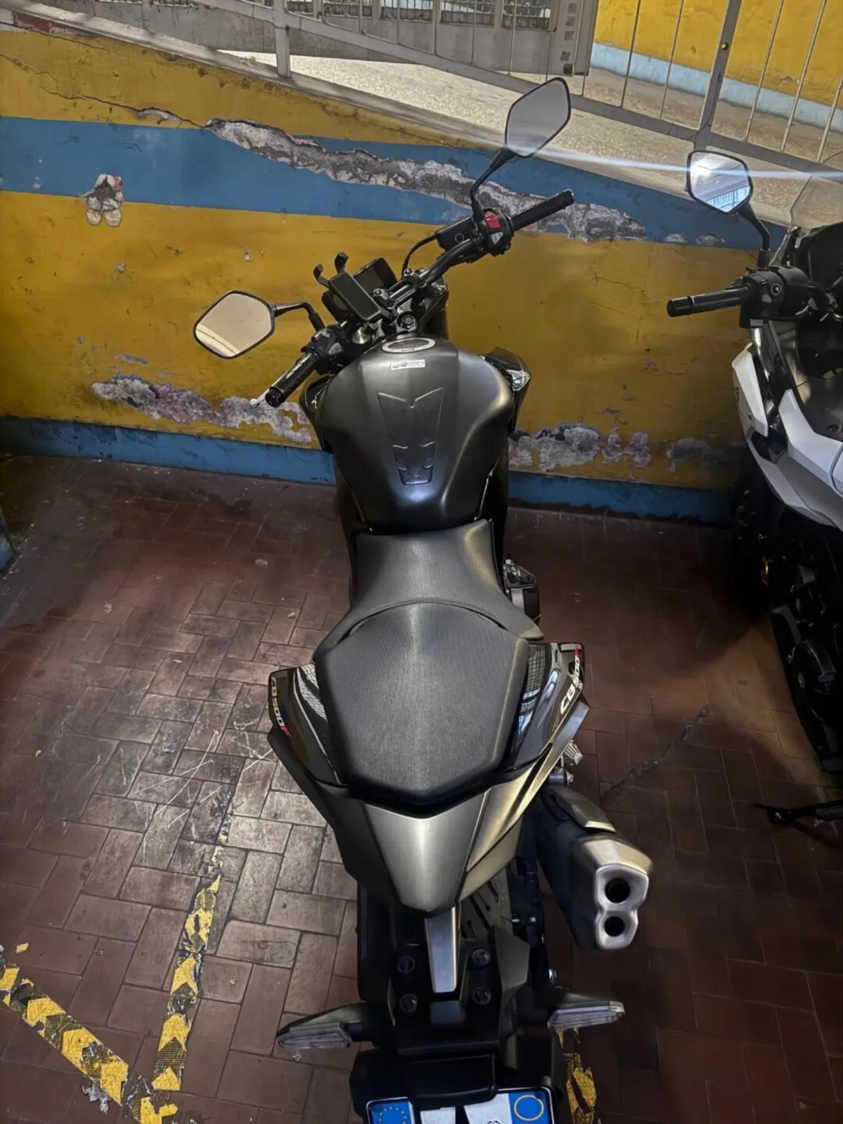 Honda CB 500 F (2022 - 23) (2)