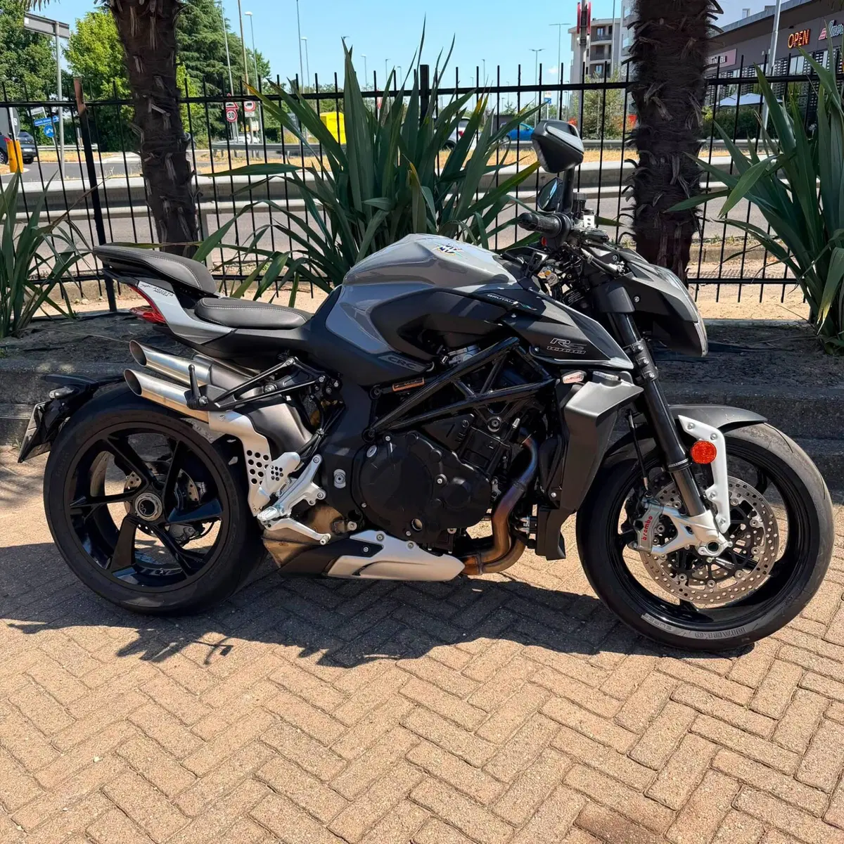 MV Agusta Brutale 1000 RS (2022 - 26)