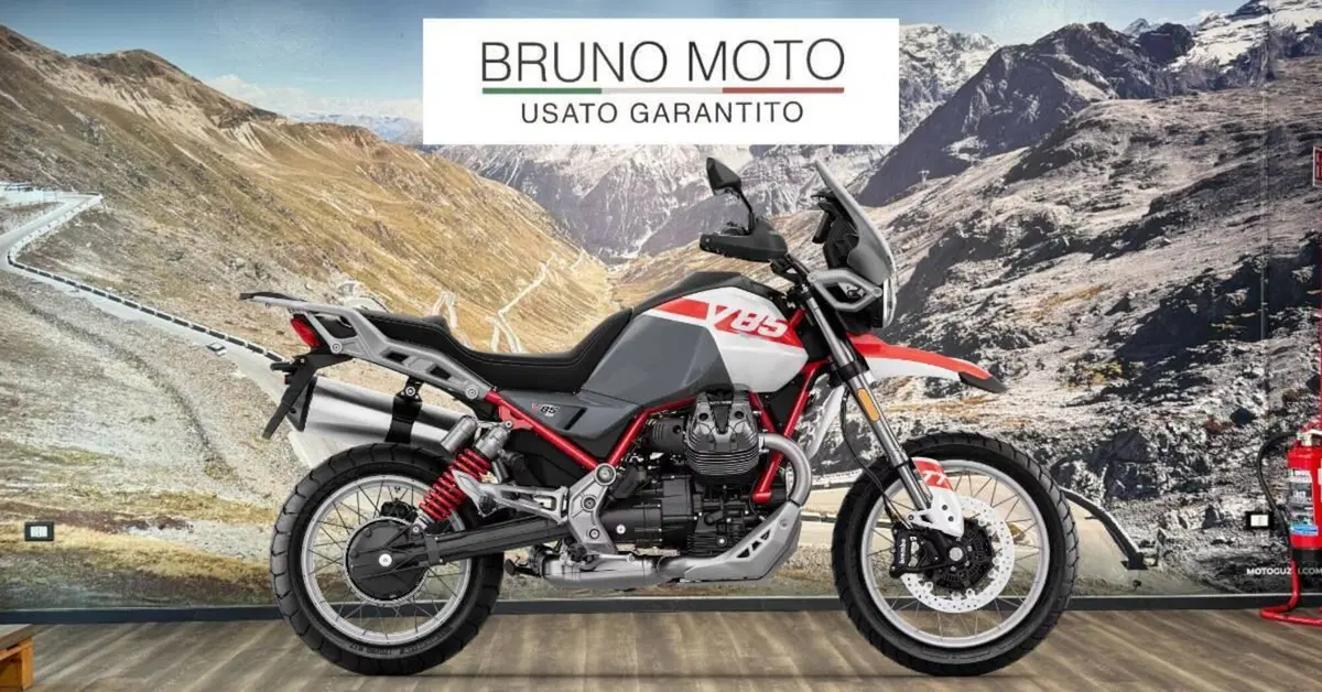 Moto Guzzi V85 TT Travel (2024 - 26)