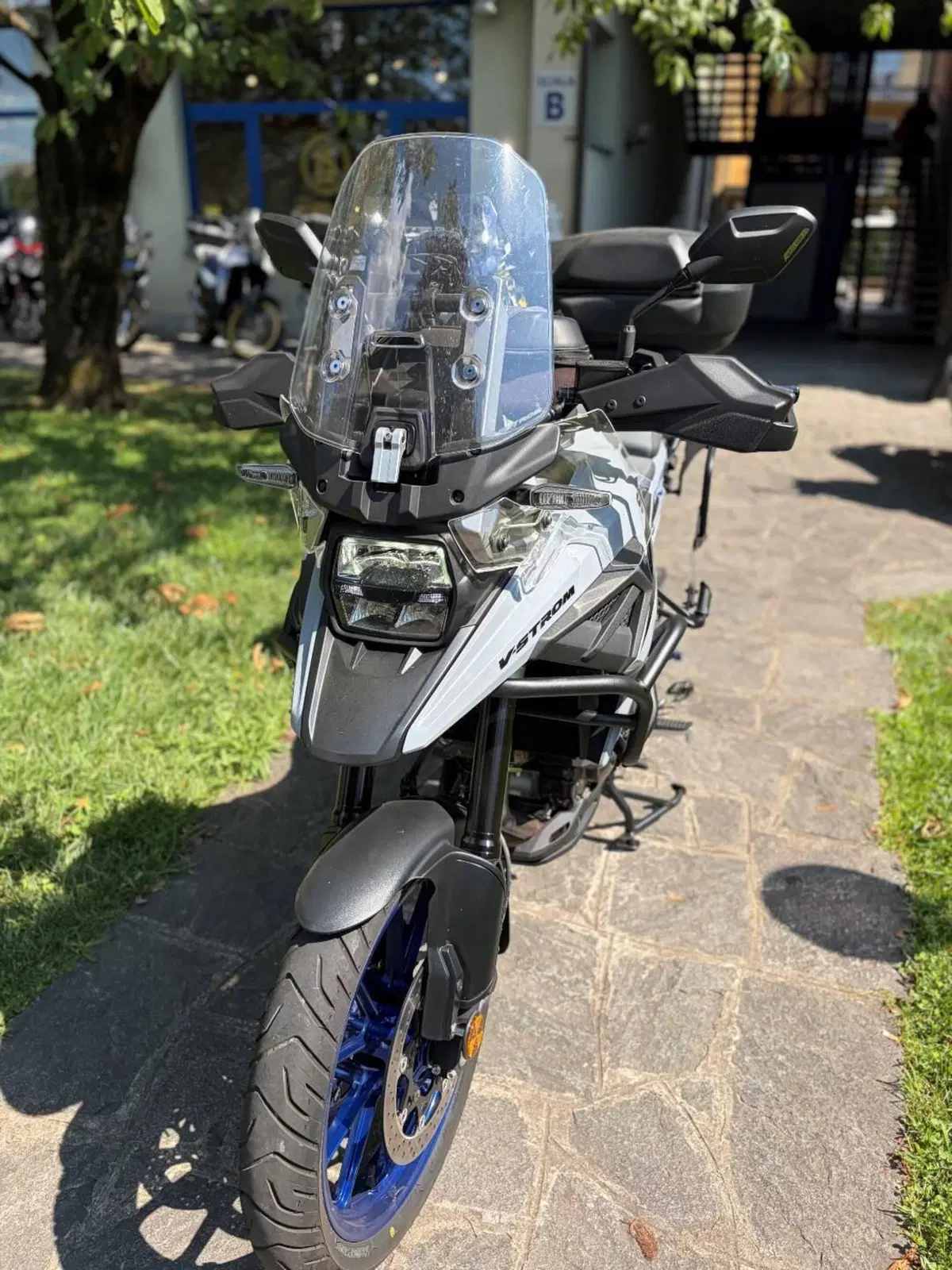 Suzuki V-Strom 1050DE (2023 - 24) (3)