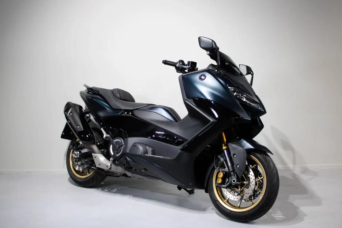 Yamaha T-Max 560 Tech Max (2022 - 24) (2)
