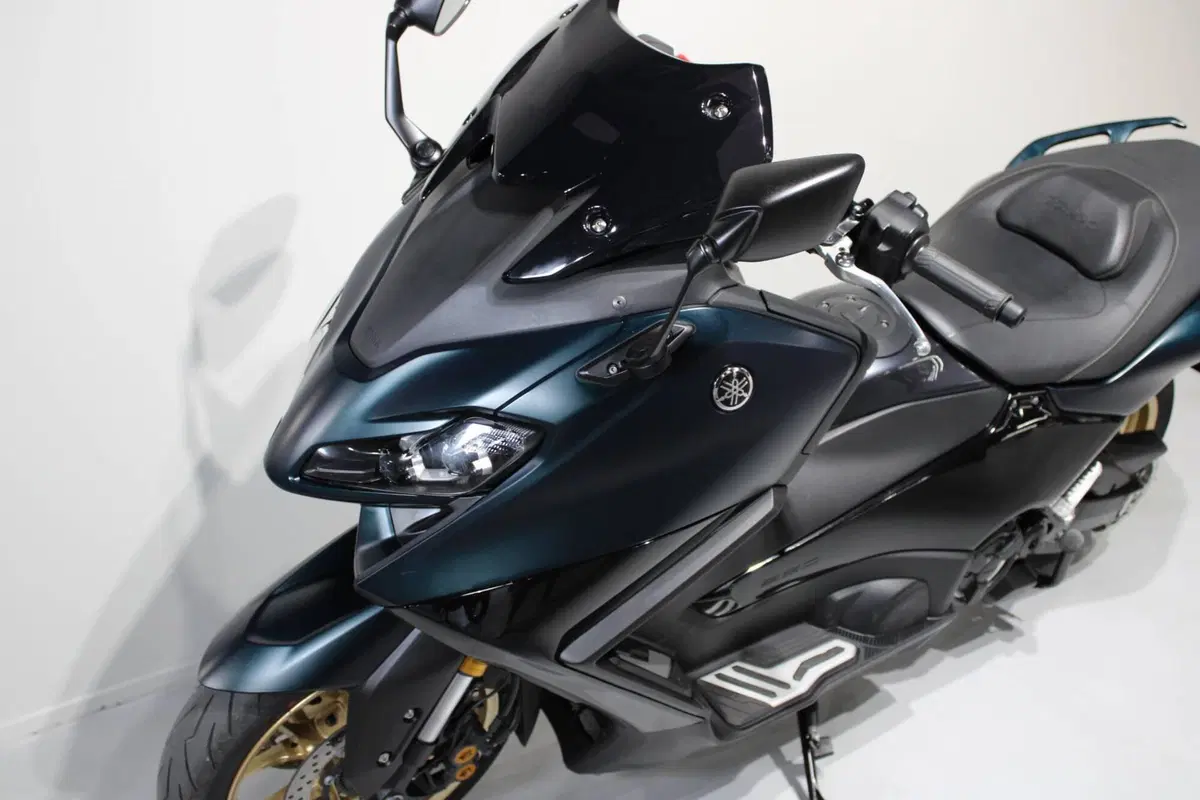 Yamaha T-Max 560 Tech Max (2022 - 24) (7)