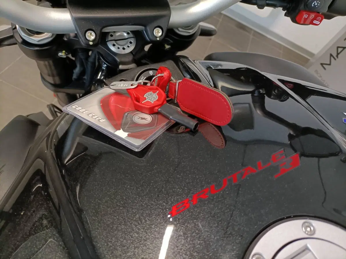 MV Agusta Brutale 800 R (2023 - 25) (6)