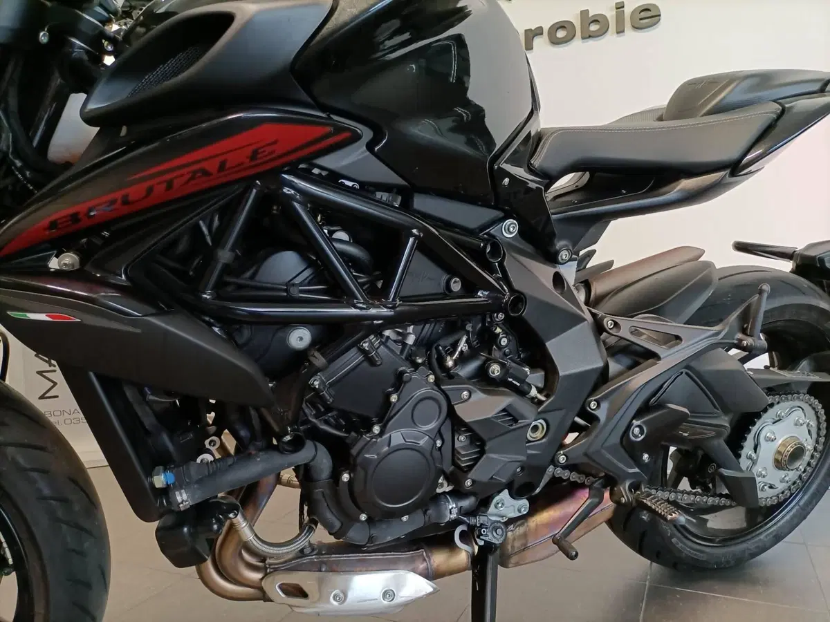 MV Agusta Brutale 800 R (2023 - 25) (8)