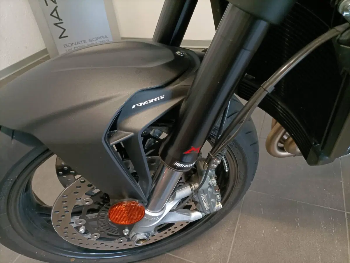MV Agusta Brutale 800 R (2023 - 25) (9)