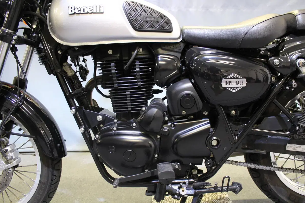 Benelli Imperiale 400 (2021 - 25) (14)