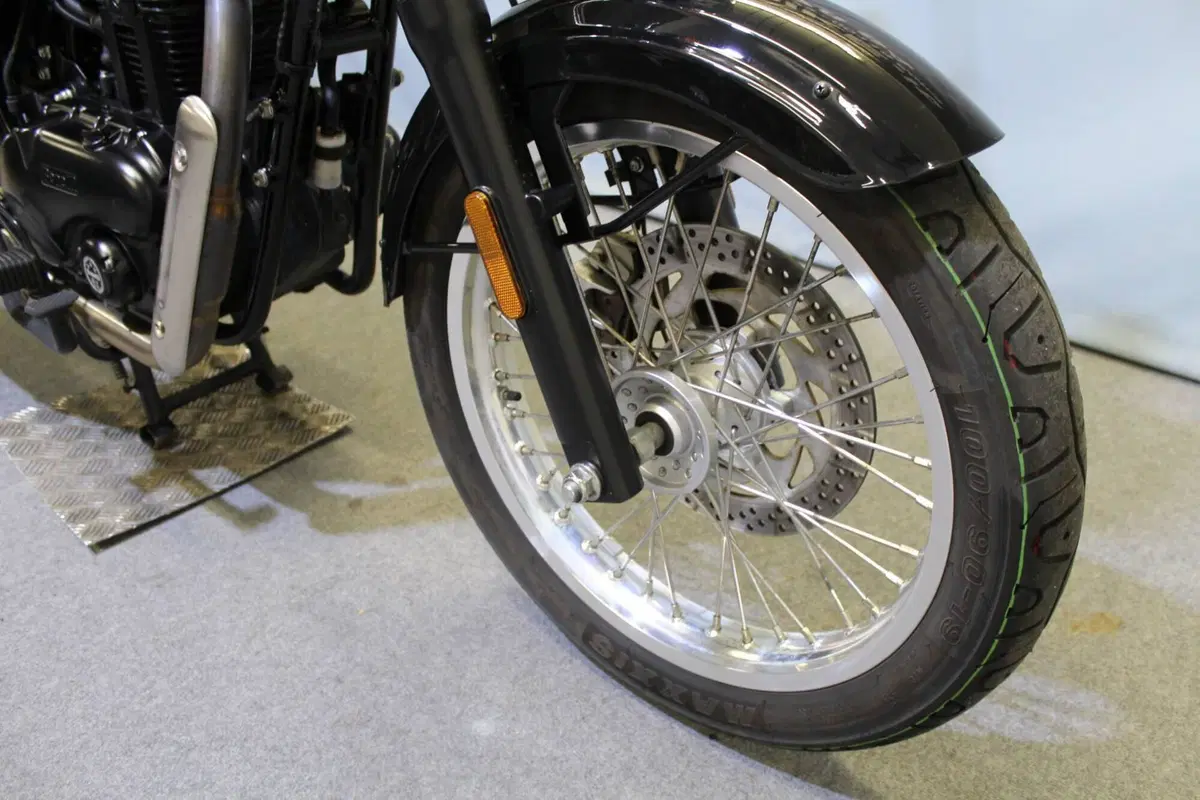 Benelli Imperiale 400 (2021 - 25) (7)