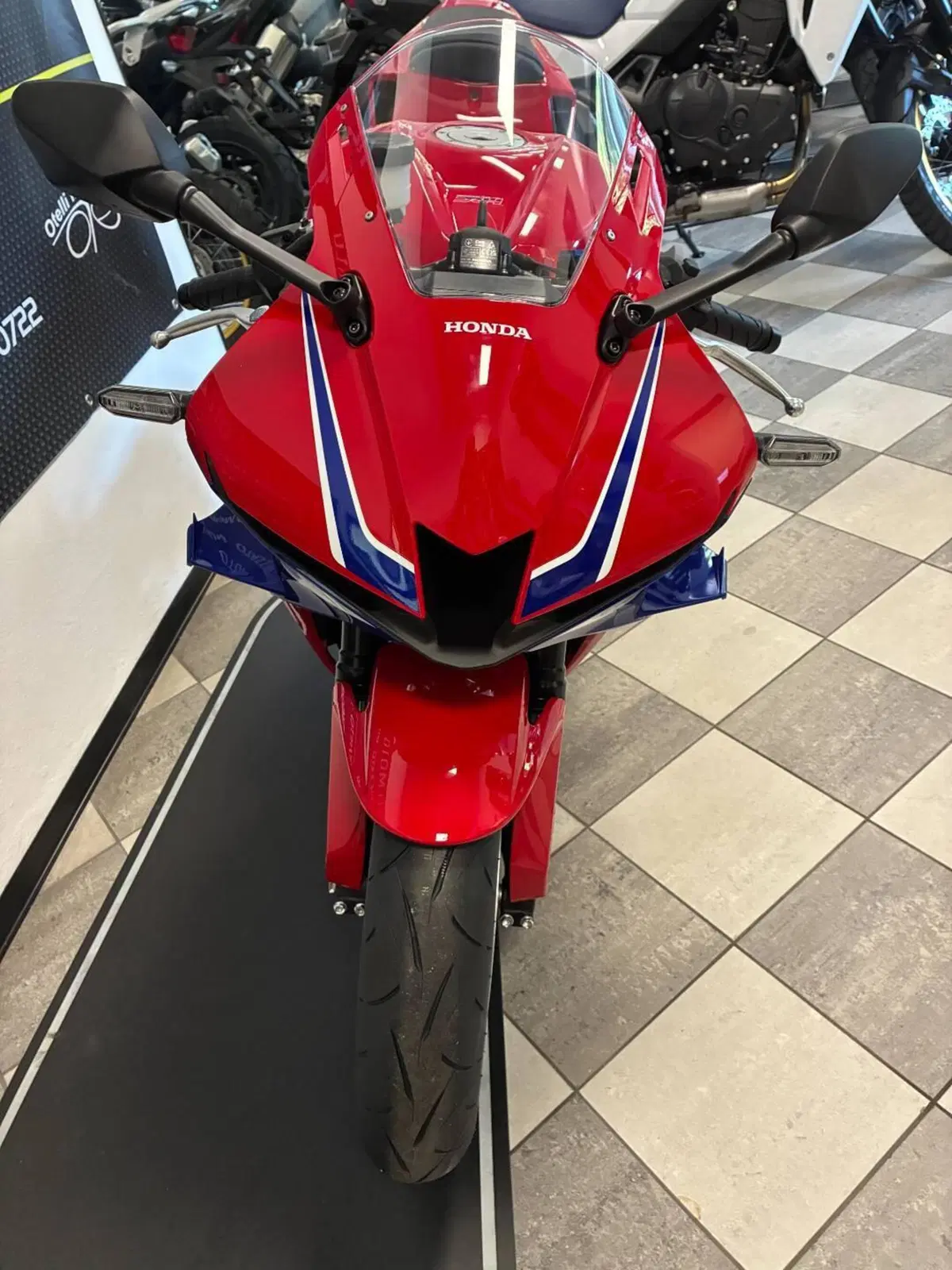 Honda CBR 600 RR (2024 - 26) (5)