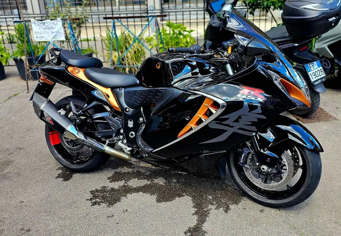 Suzuki GSX 1300 R Hayabusa GP Edition (2022 - 23) (3)