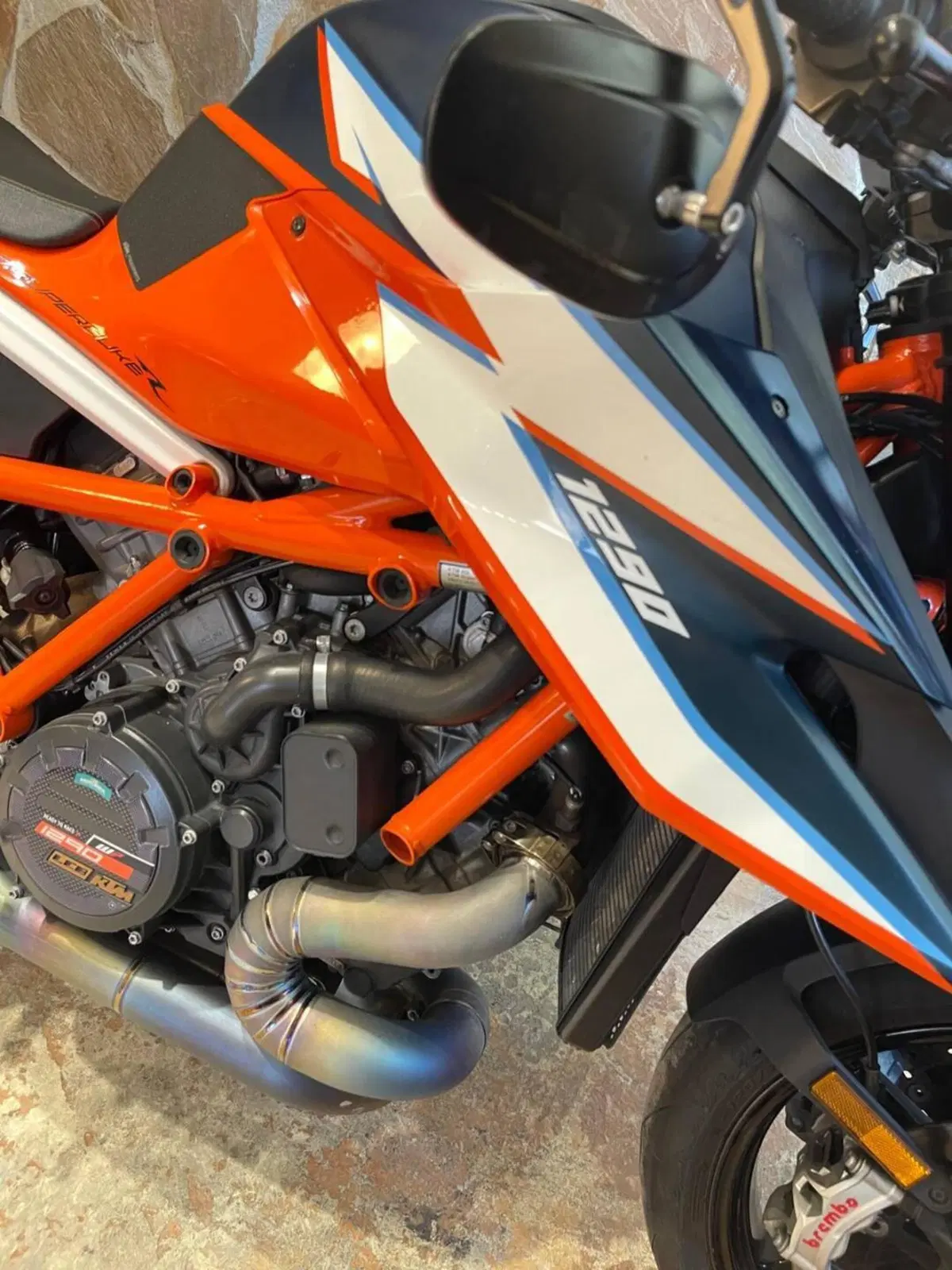 KTM 1290 Super Duke R (2020) (9)