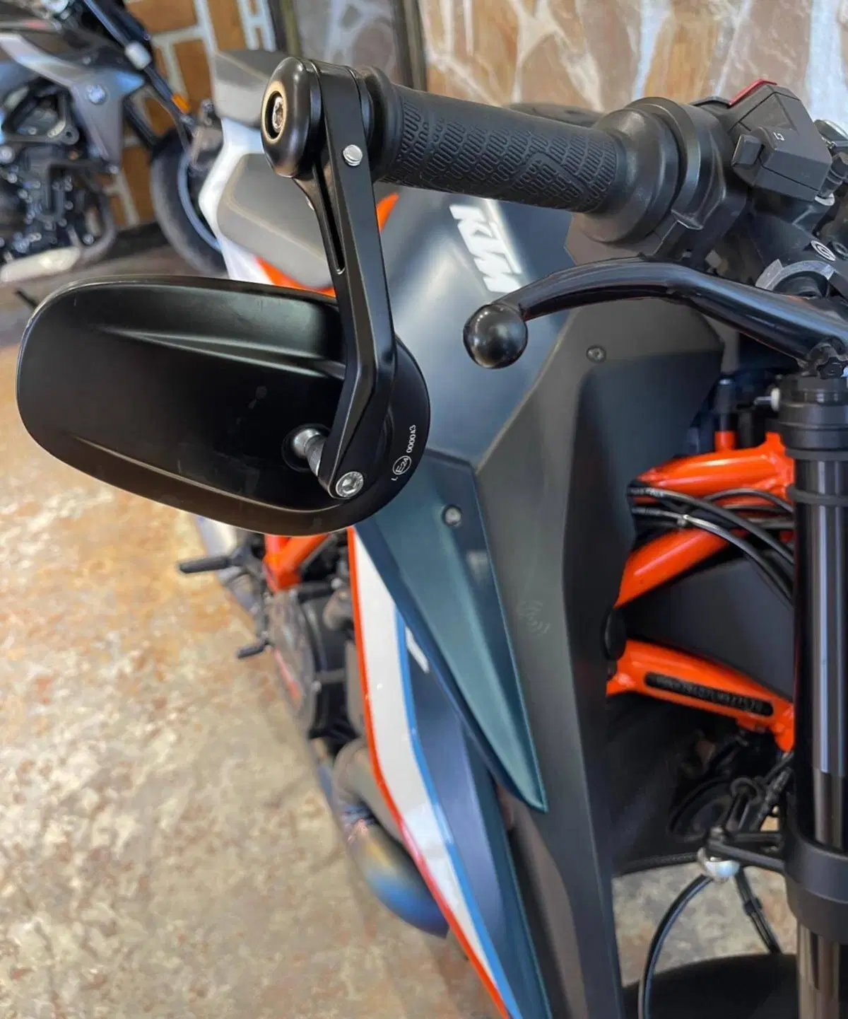 KTM 1290 Super Duke R (2020) (12)