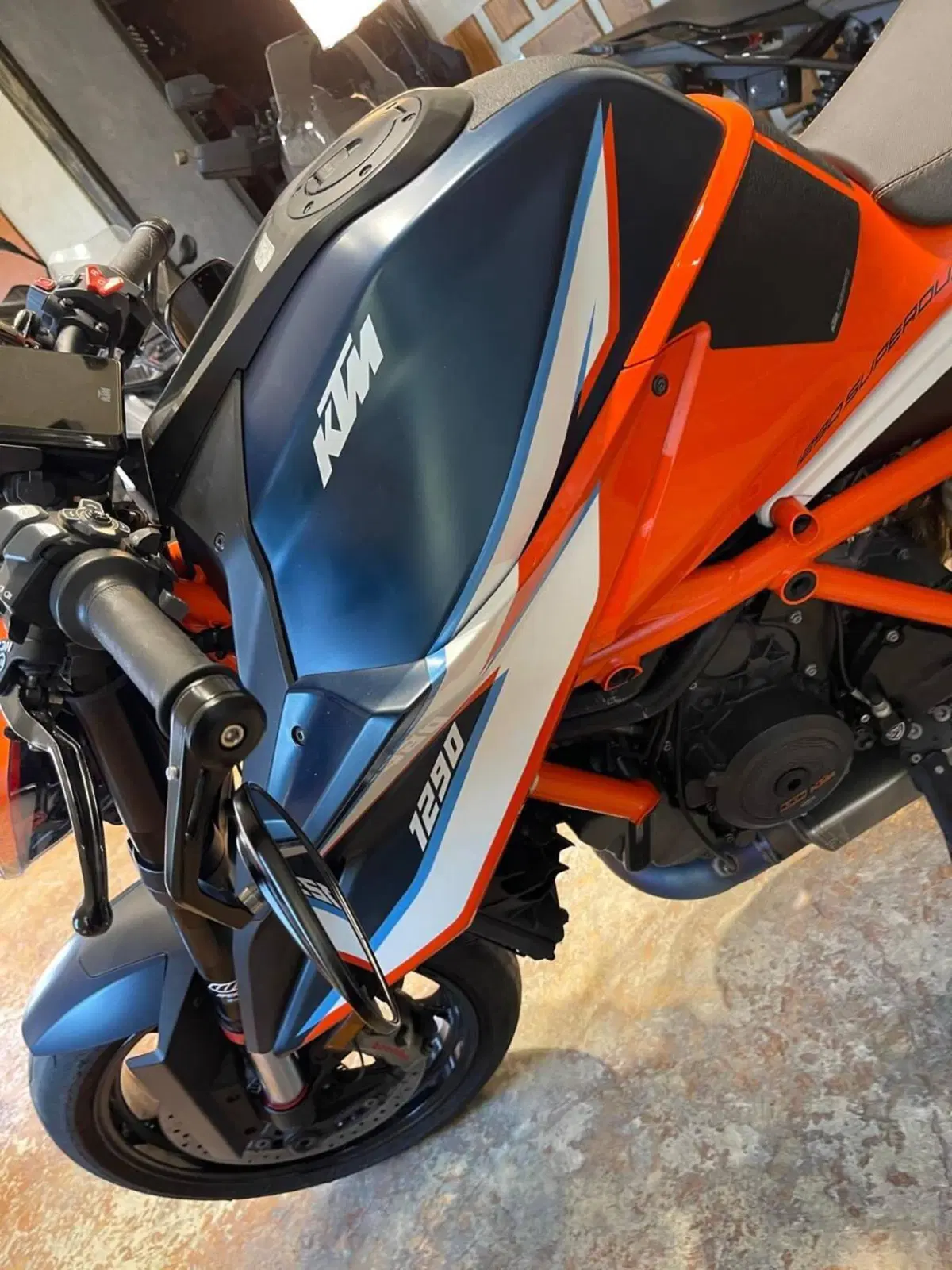 KTM 1290 Super Duke R (2020) (18)