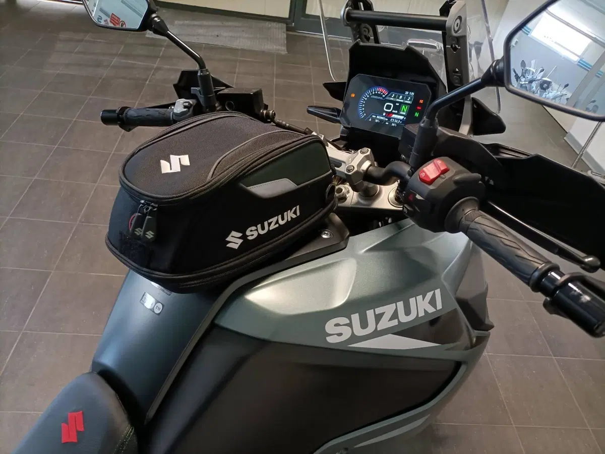 Suzuki V-Strom 1050SE (2025 - 26) (11)