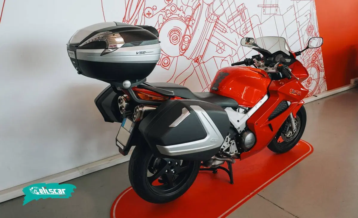Honda VFR 800 (2002 - 05) (4)