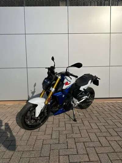 Bmw F 900 R (2021 - 24) usata