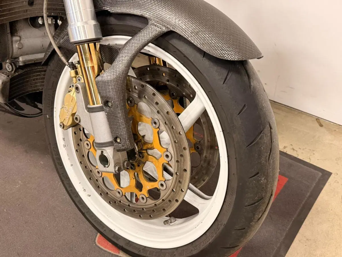 Ducati Monster S4R (2003 - 05) (4)