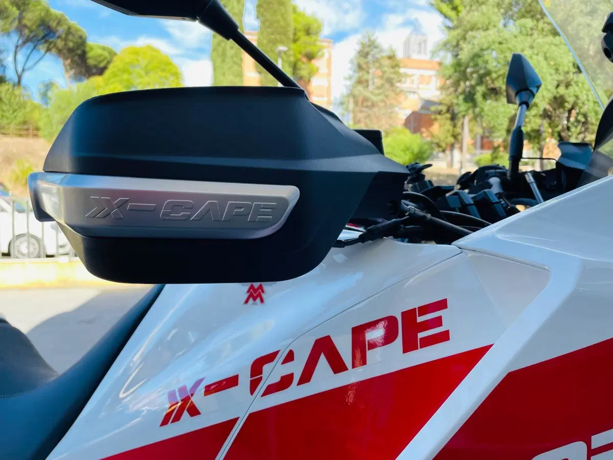Moto Morini X-Cape 650 (2021 - 26) (5)