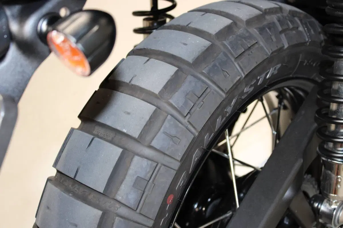 Triumph Street Scrambler 900 (2017 - 18) (8)