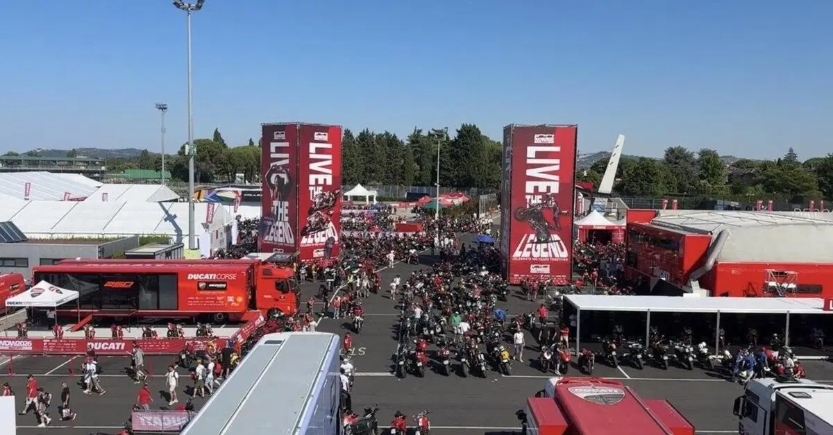 A Misano &egrave; iniziata la World Ducati Week 2026!