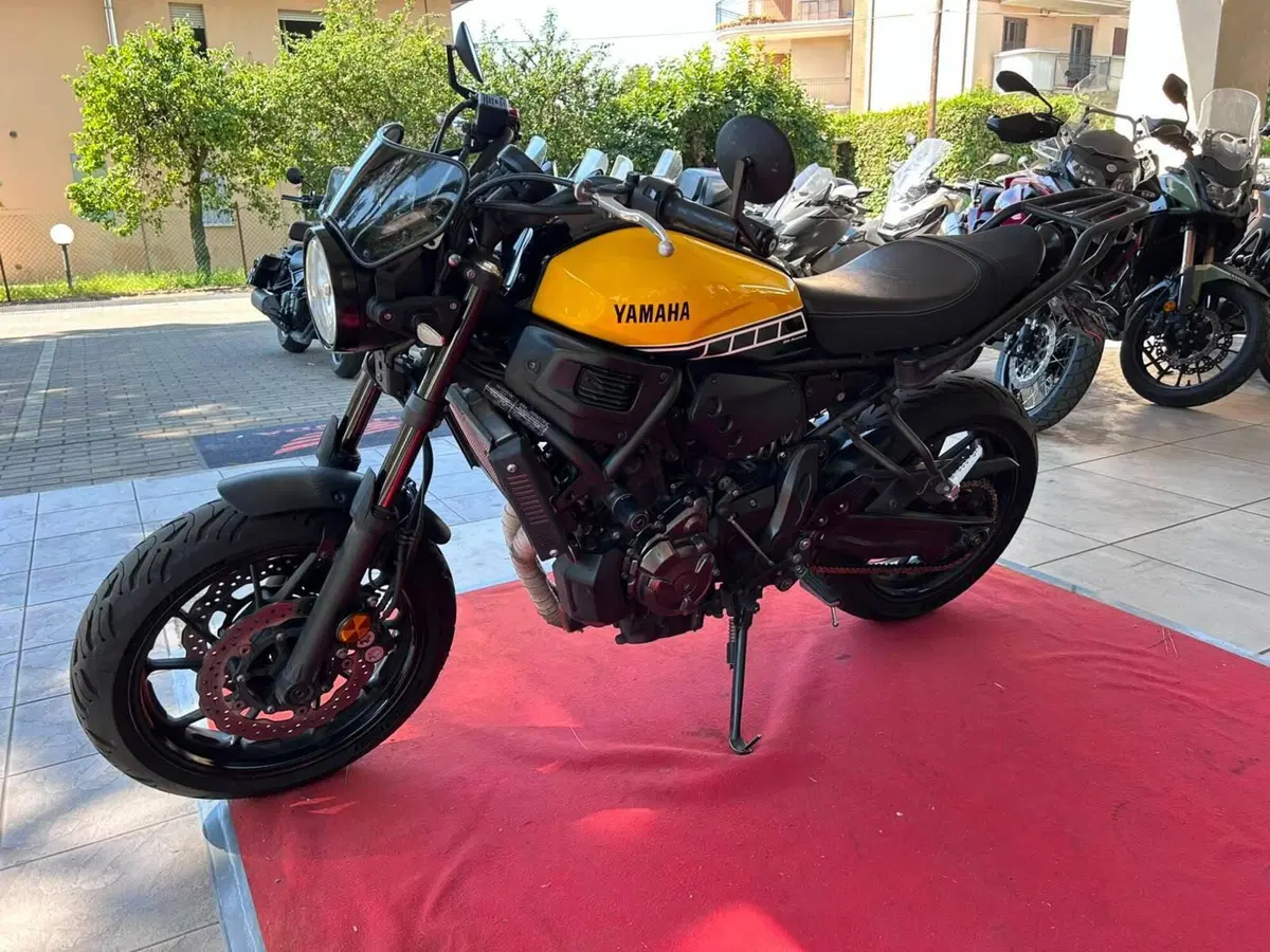 Yamaha XSR 700 ABS 60th Anniversary (2016 - 18) (4)