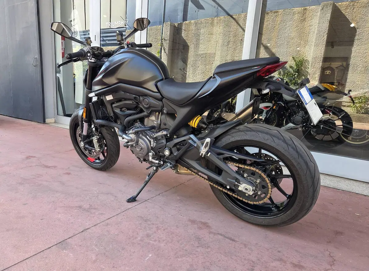 Ducati Monster 937 (2021 - 25) (7)