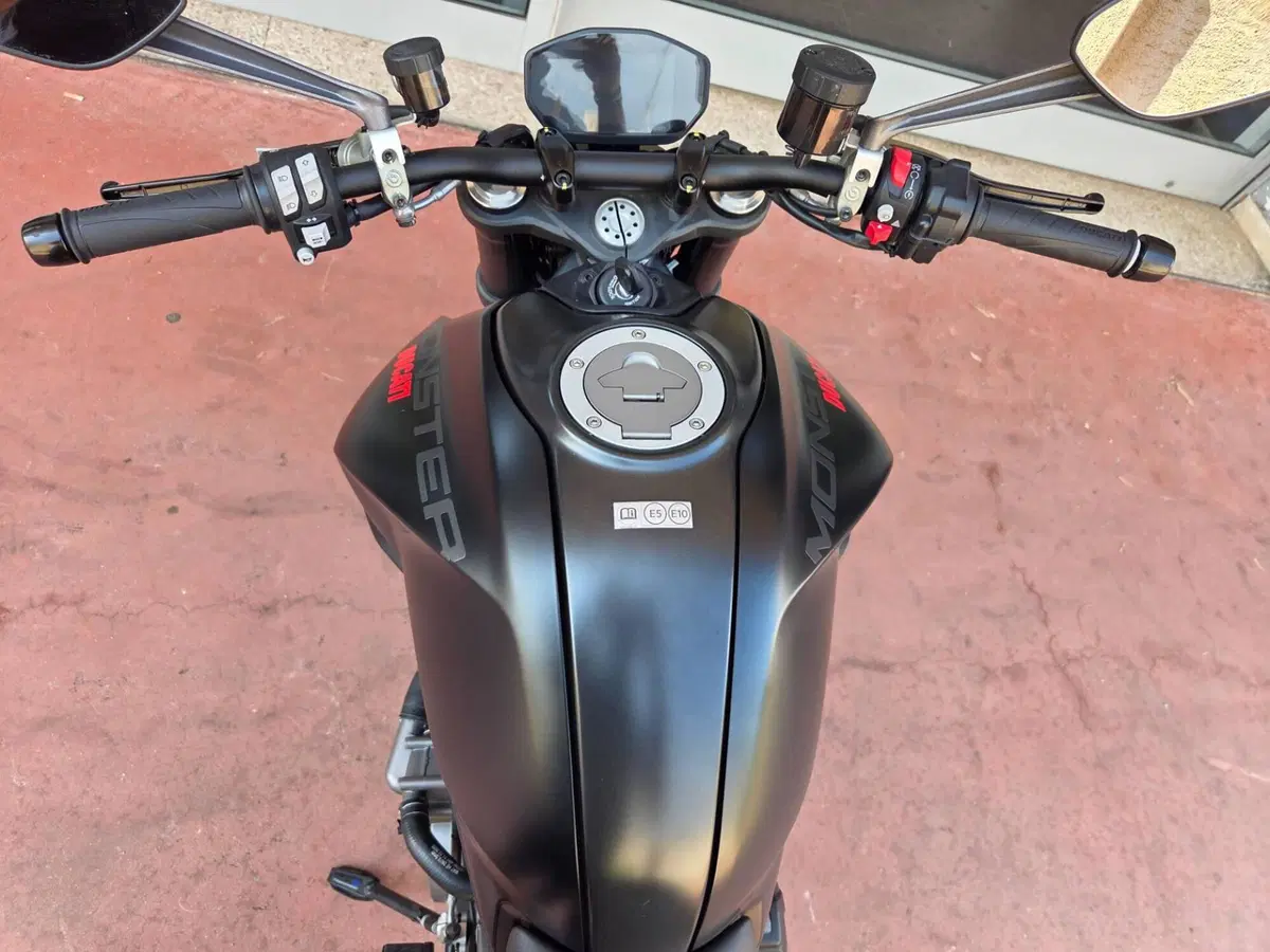 Ducati Monster 937 (2021 - 25) (11)