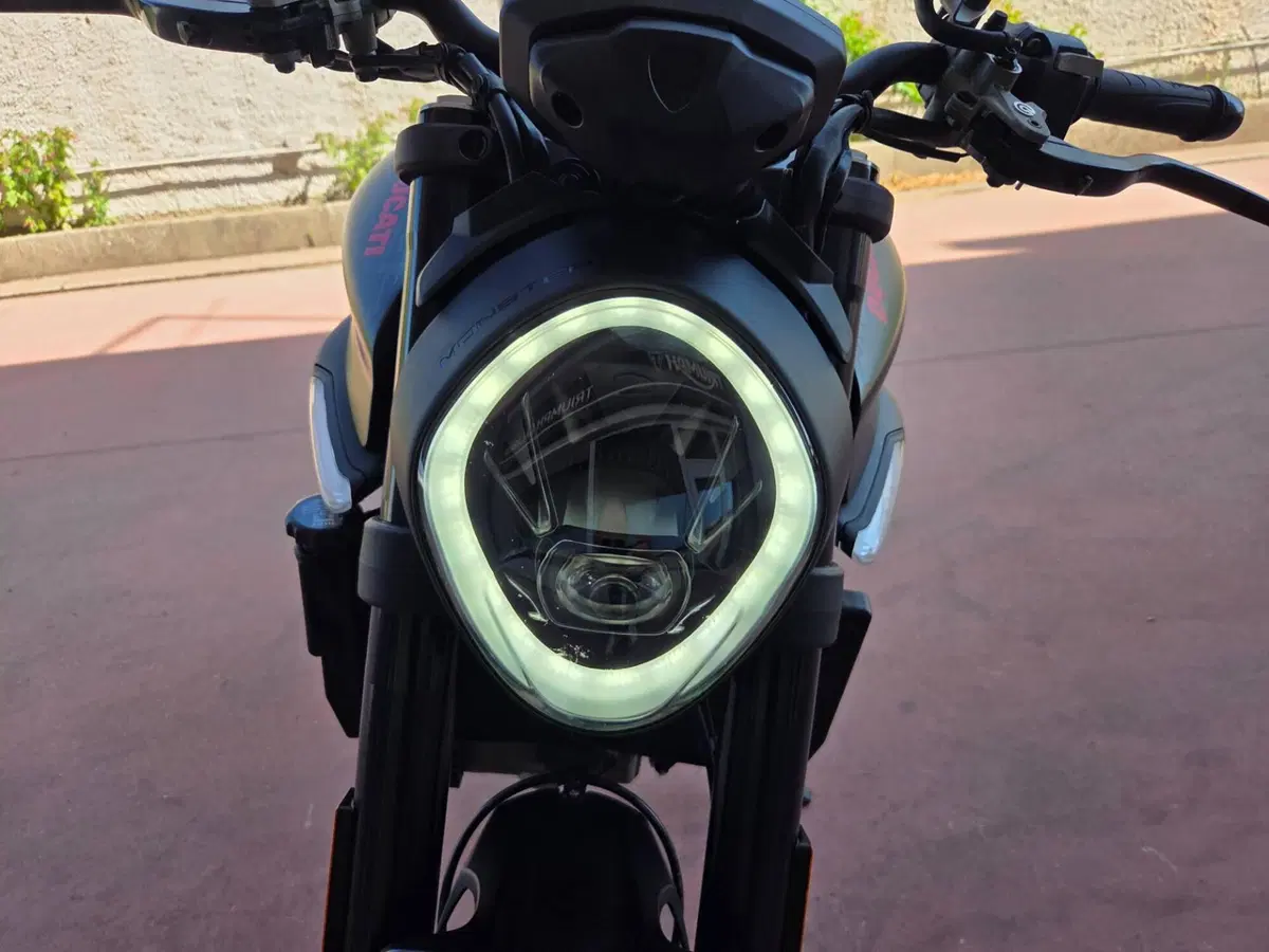 Ducati Monster 937 (2021 - 25) (12)