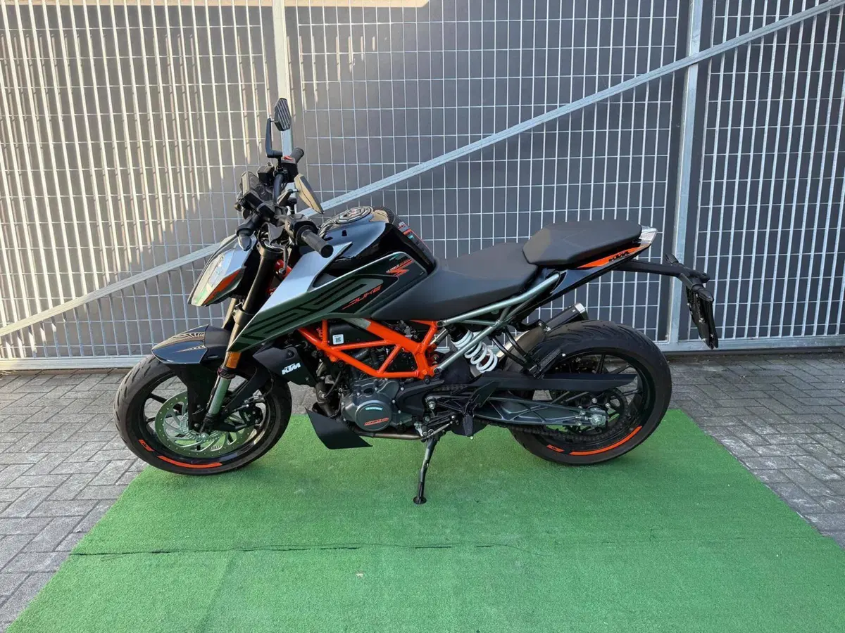 KTM 125 Duke (2021 - 23) (3)