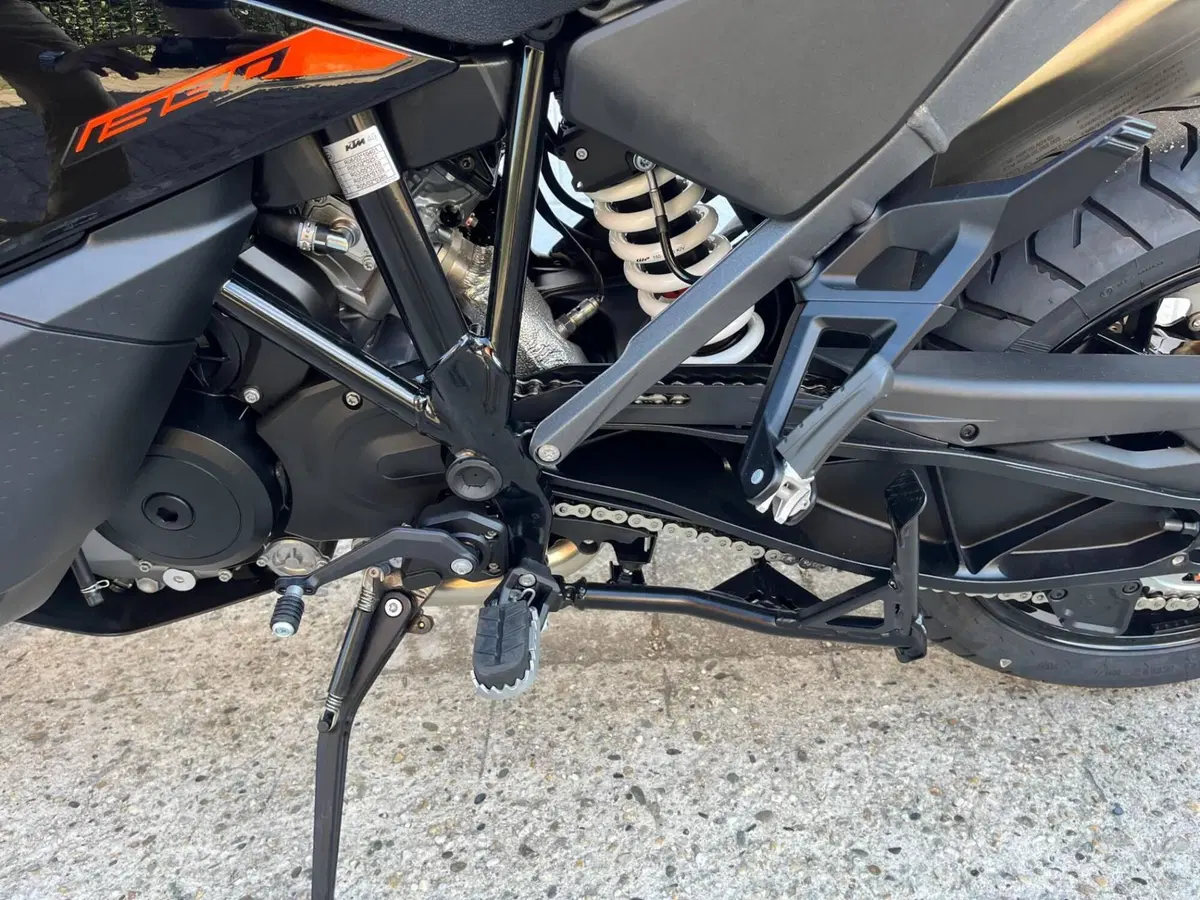 KTM 1390 Super Adventure S EVO (2026) (12)