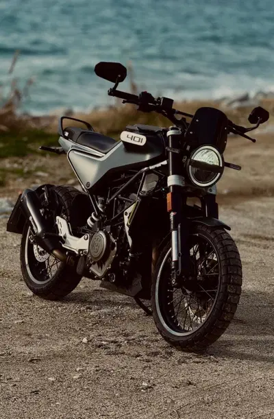 Husqvarna Svartpilen 401 (2020) usata