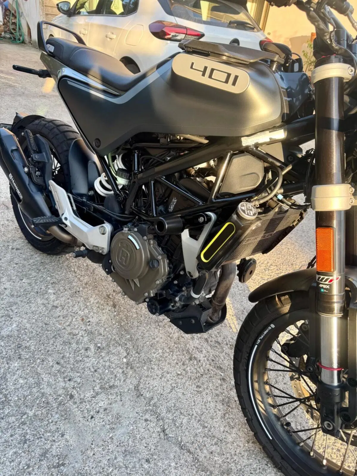 Husqvarna Svartpilen 401 (2020) (9)
