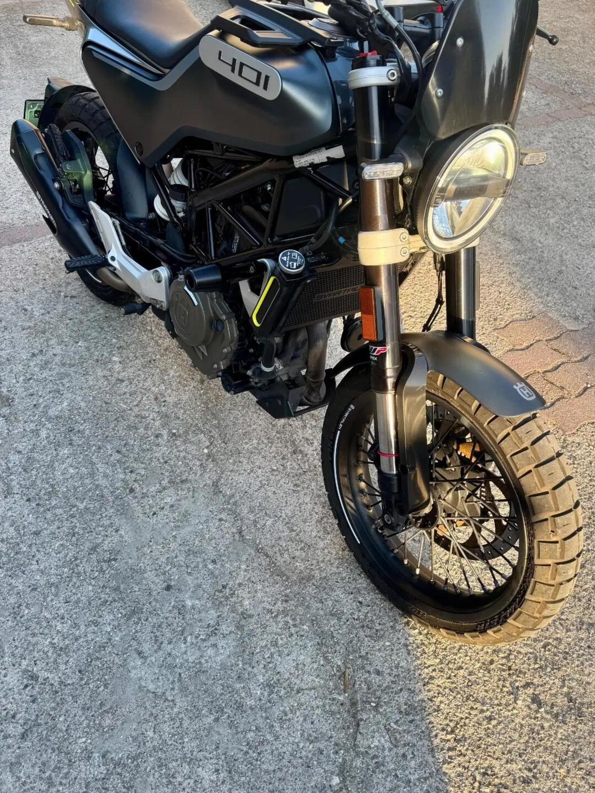 Husqvarna Svartpilen 401 (2020) (10)