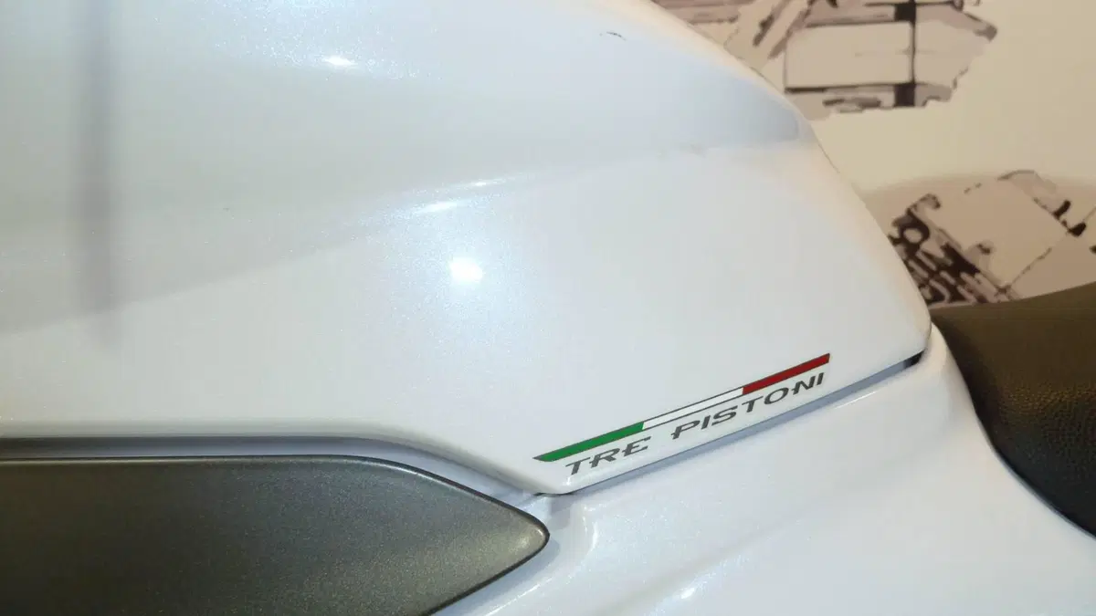 MV Agusta F3 800 EAS ABS (2013 - 17) (6)