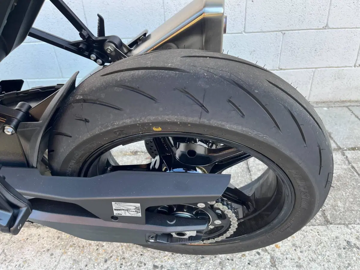 KTM 990 Duke (2024 - 26) (12)
