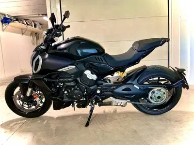 Ducati Diavel V4 (2023 - 26) usata