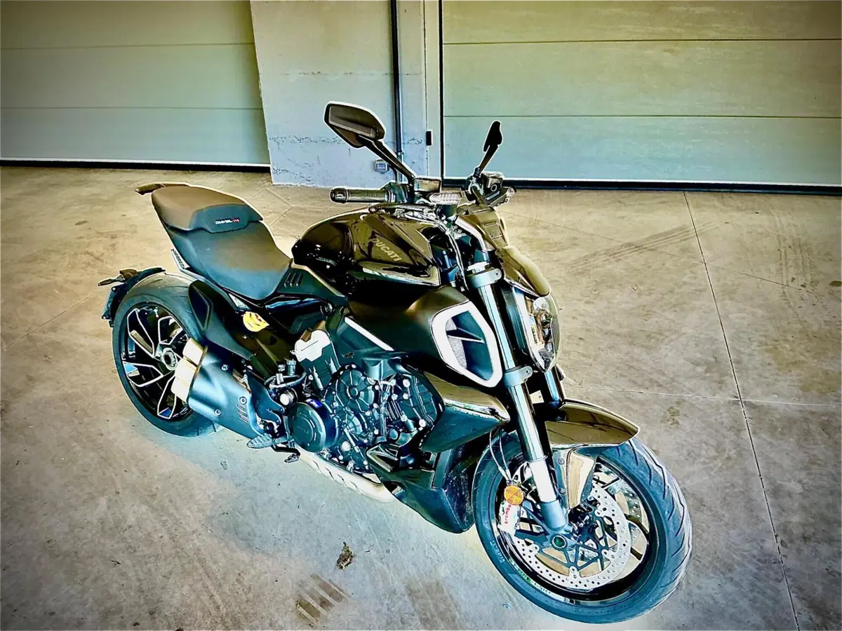Ducati Diavel V4 (2023 - 26) (8)
