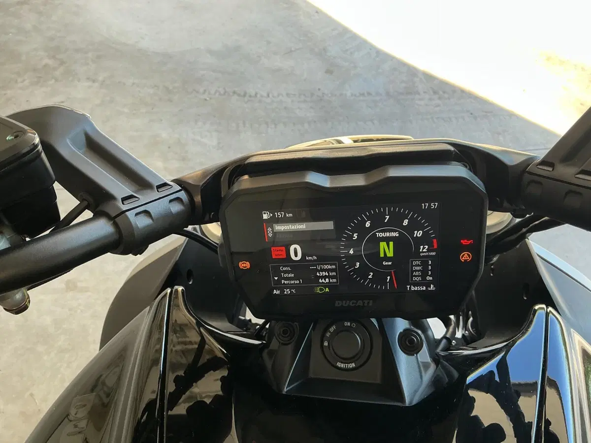 Ducati Diavel V4 (2023 - 26) (10)