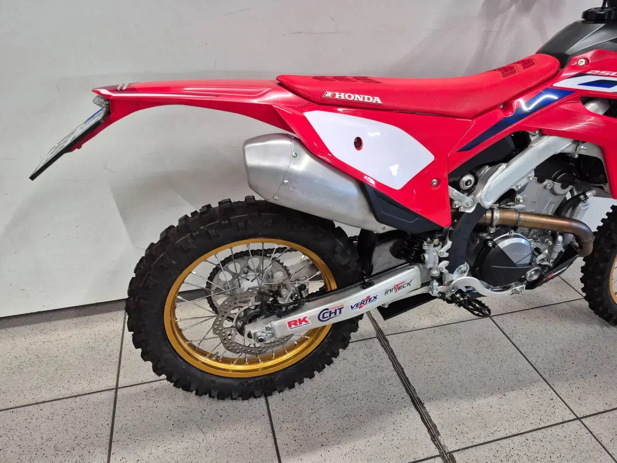Honda CRF 250RX Enduro (2023) (3)