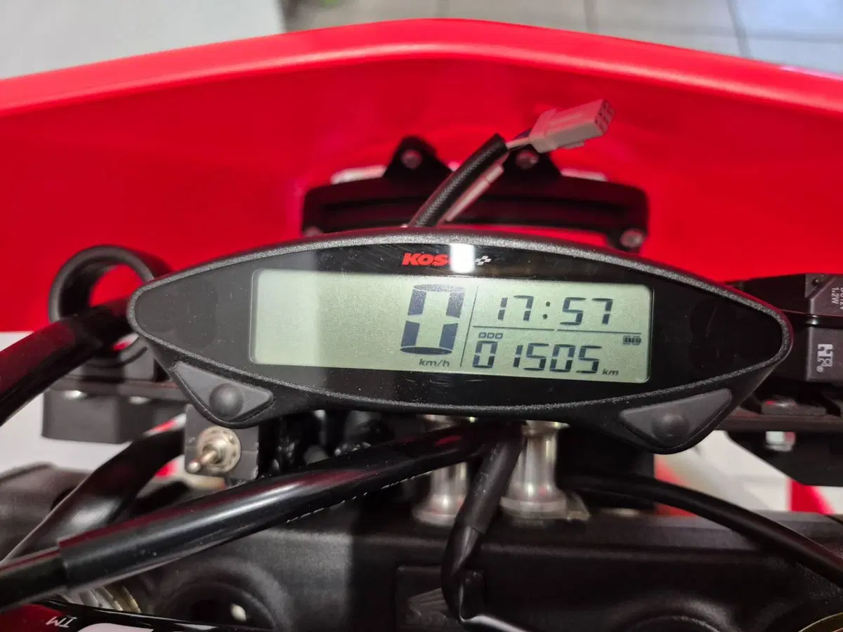 Honda CRF 250RX Enduro (2023) (4)