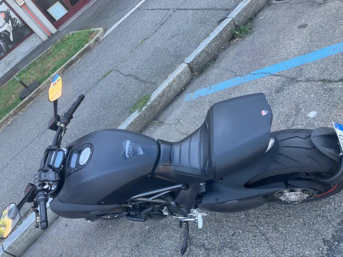 Ducati Diavel 1200 (2014 - 16) (2)