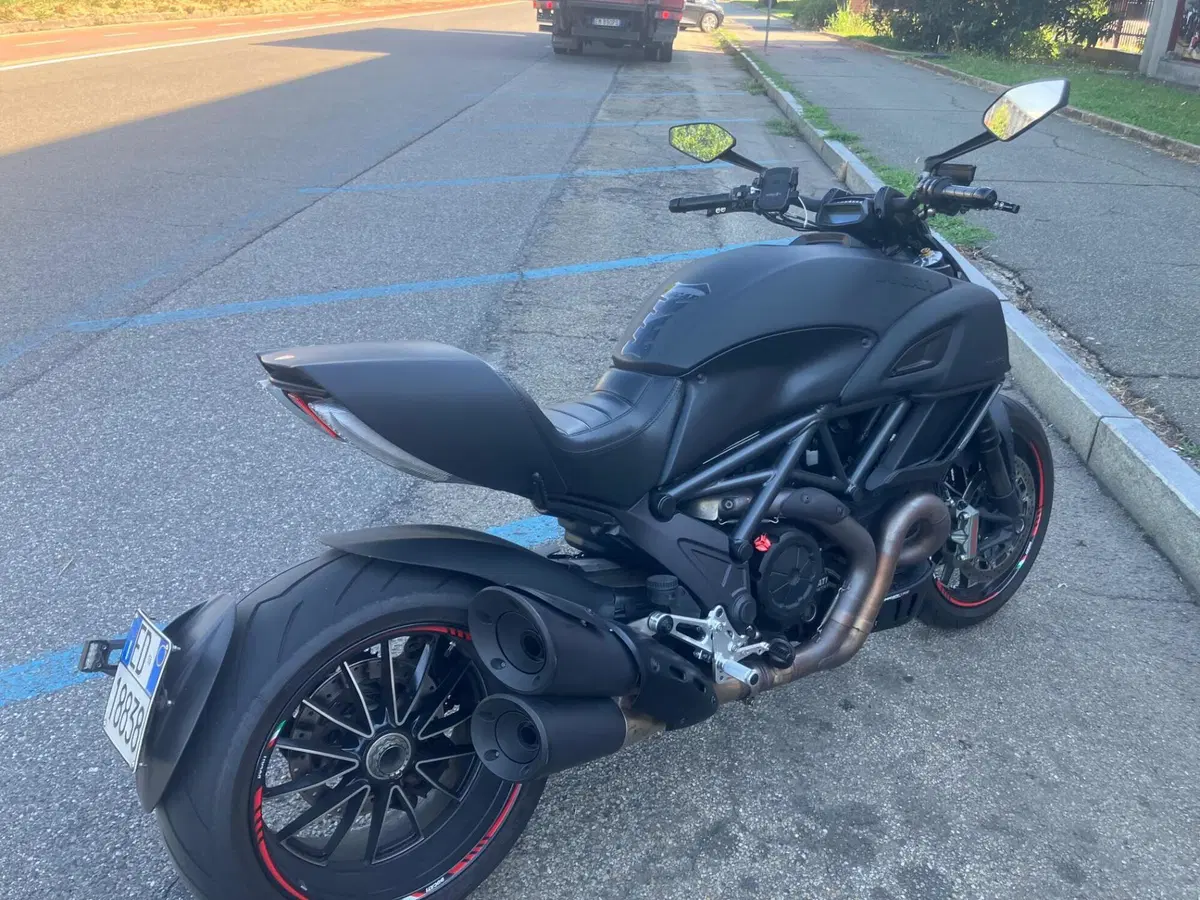 Ducati Diavel 1200 (2014 - 16) (4)