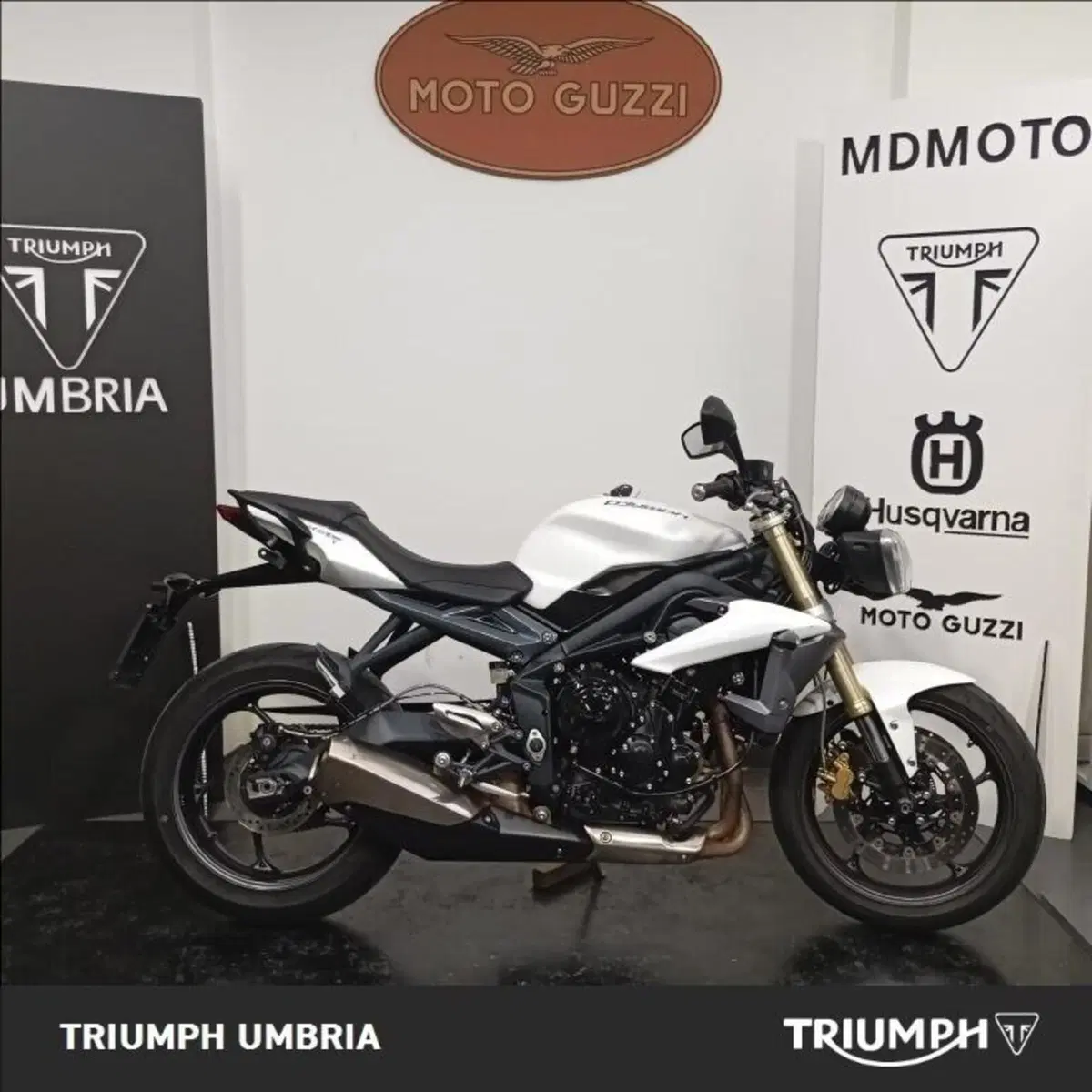 Triumph Street Triple ABS (2013 - 17) (13)