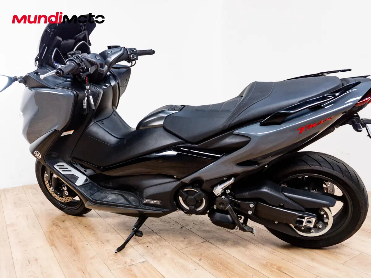 Yamaha T-Max 560 Tech Max (2020) (7)