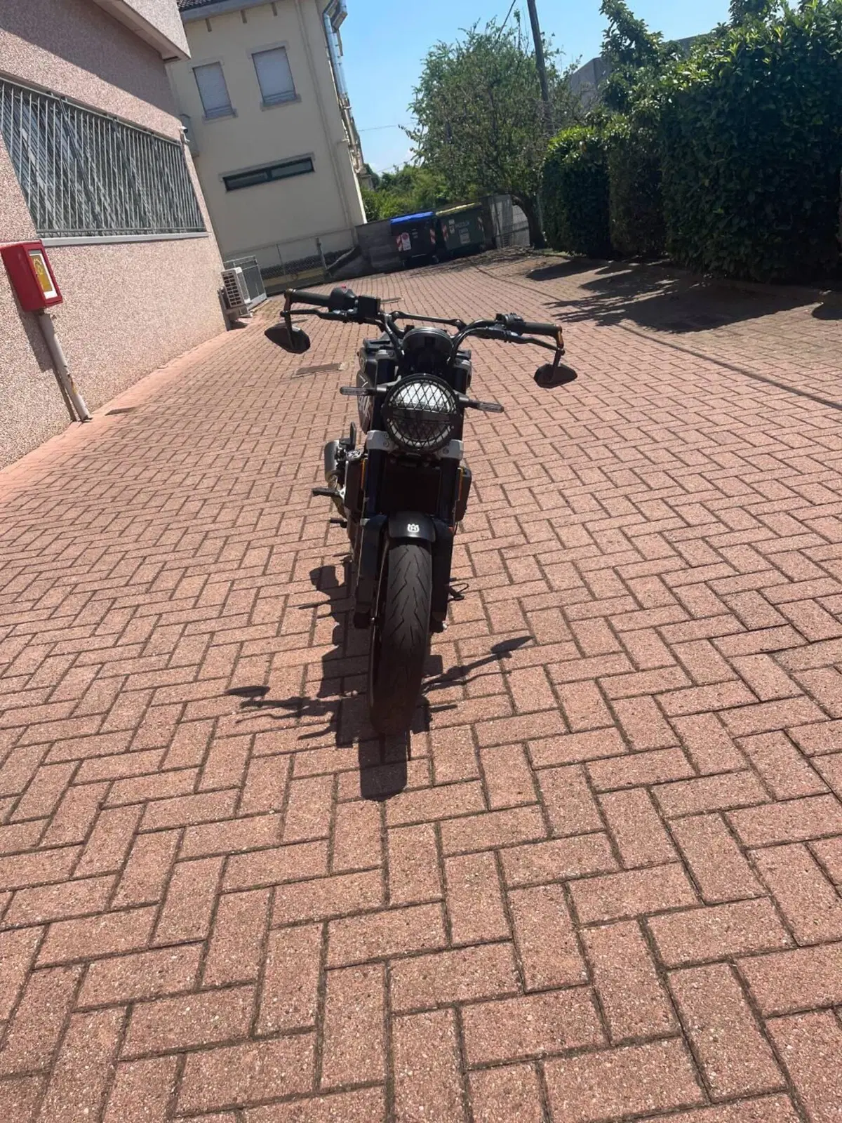 Husqvarna Svartpilen 401 (2021 - 23) (2)