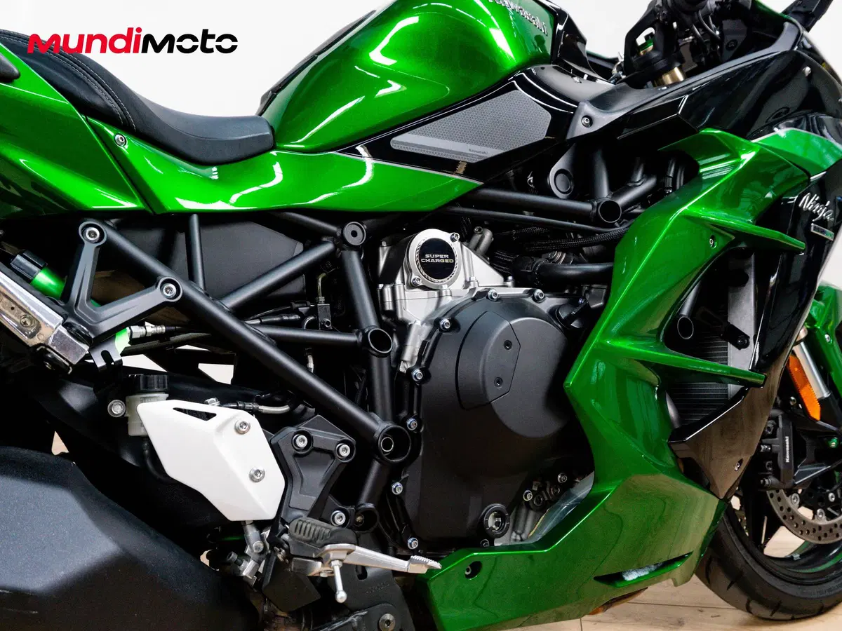Kawasaki Ninja H2 SX SE (2022) (4)