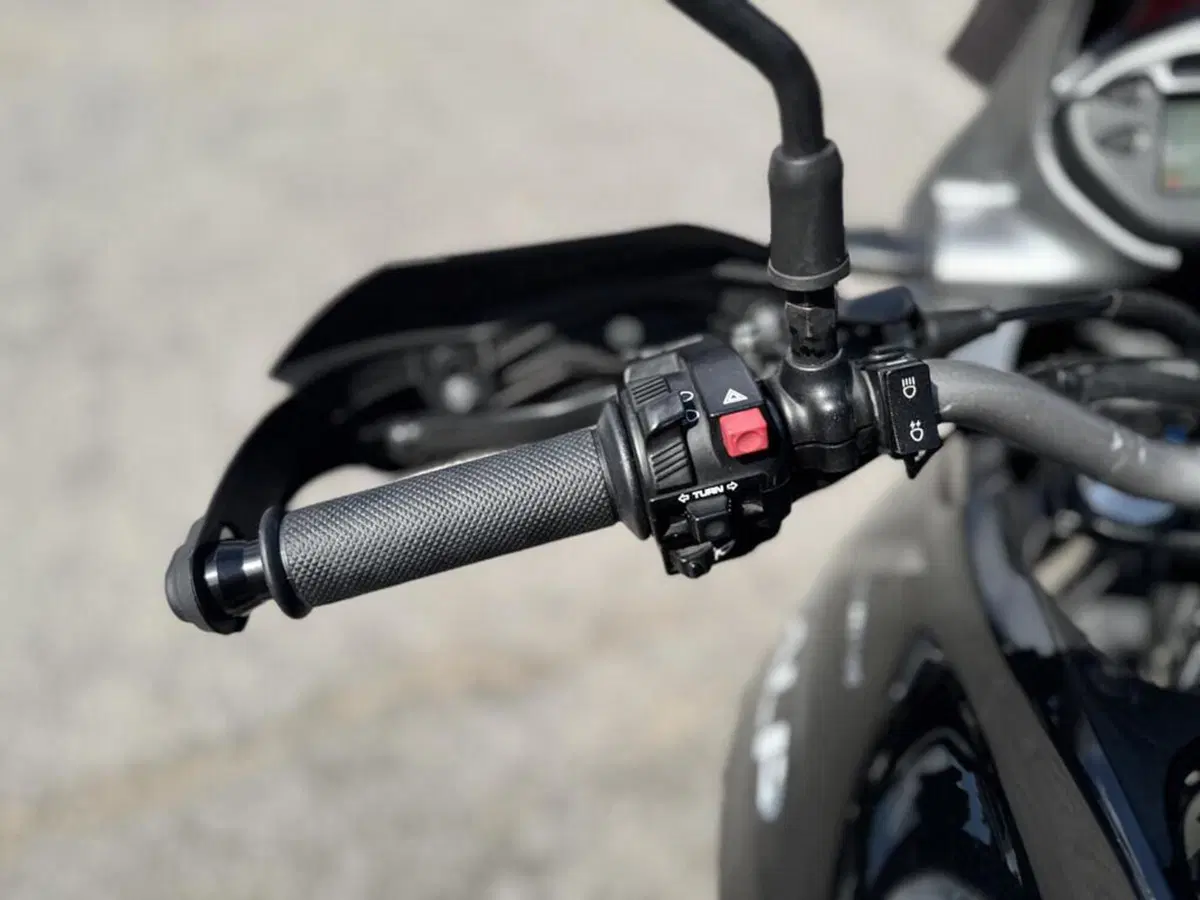 Honda Transalp XL 700 V (2007 - 2013) (6)