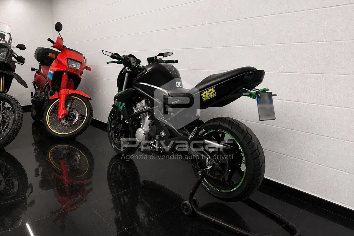 Kawasaki ER-6N (2006 - 09) (4)