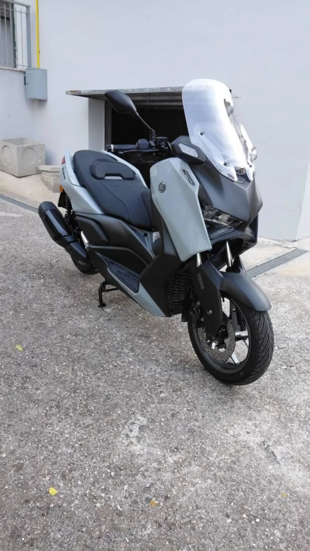 Yamaha X-Max 300 Tech Max (2025 - 26) (2)