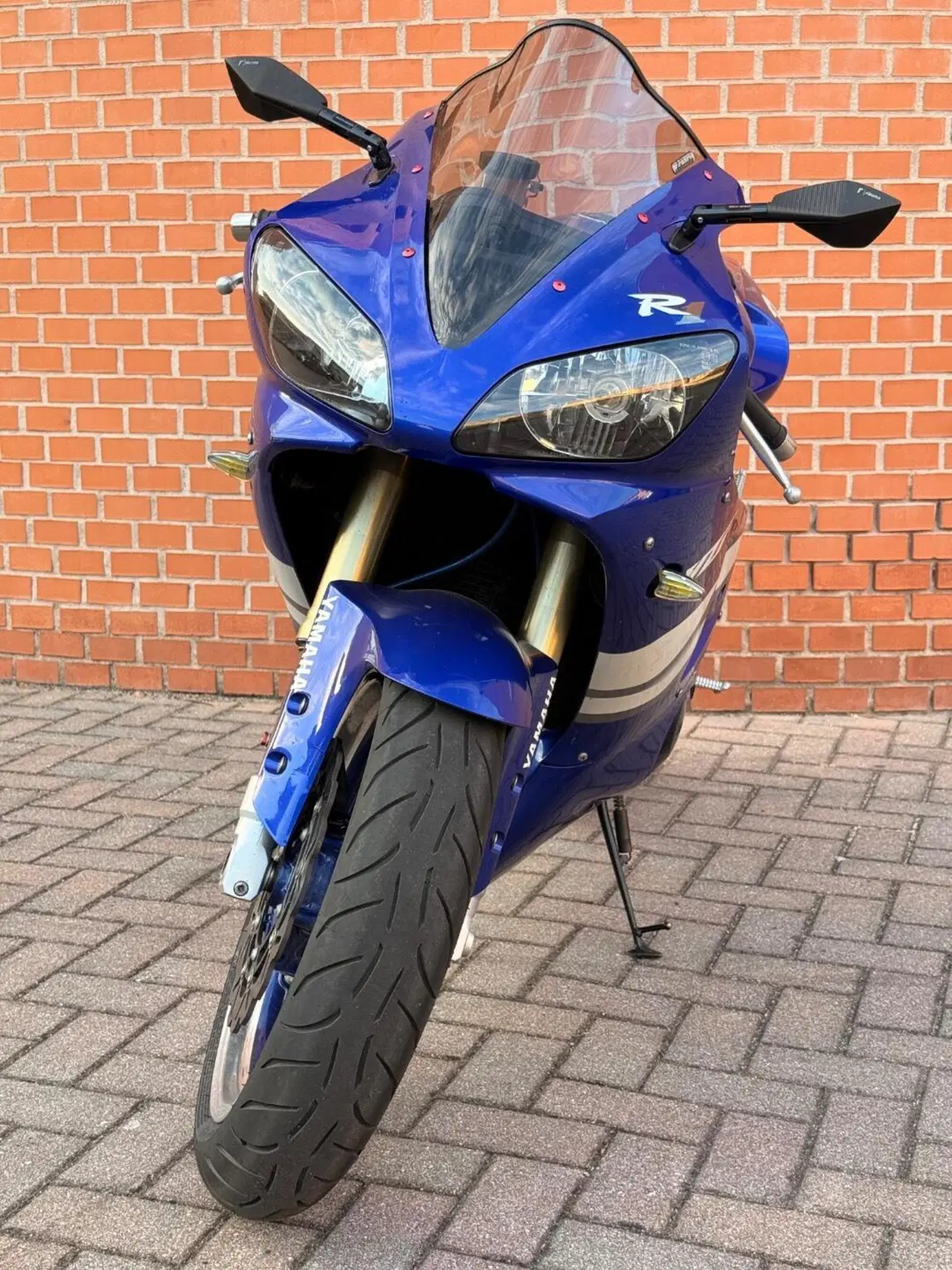 Yamaha YZF R1 (2000 - 01) (2)