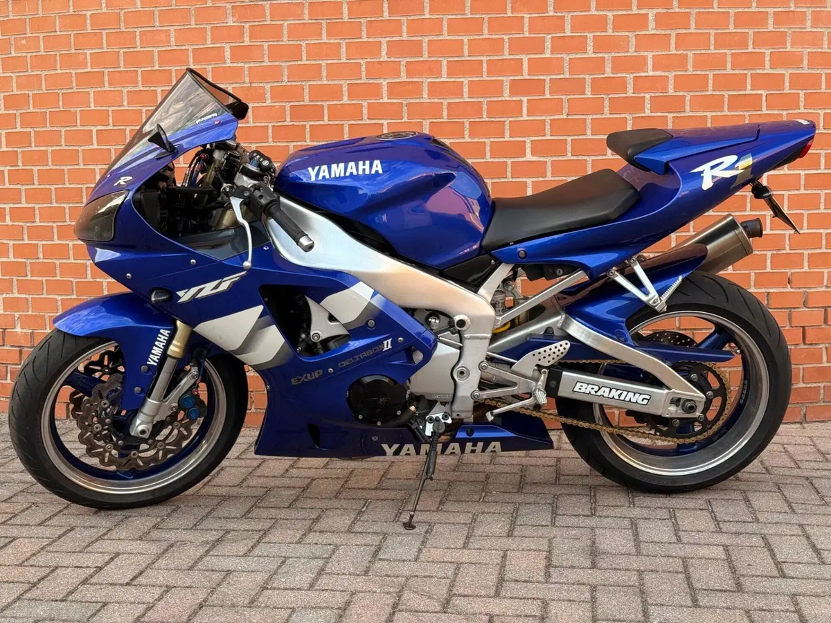 Yamaha YZF R1 (2000 - 01) (6)